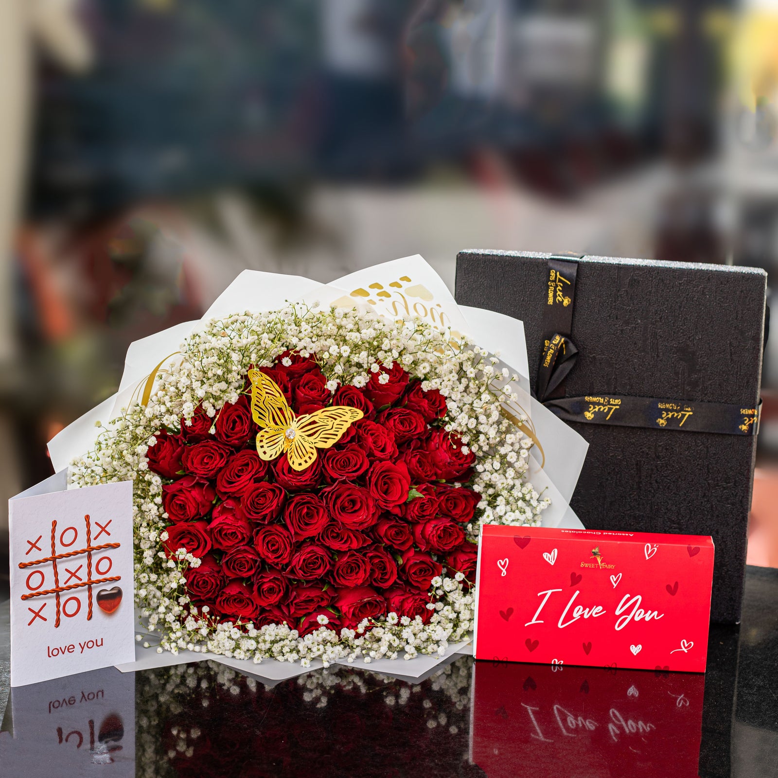 Love Red Roses and Choco