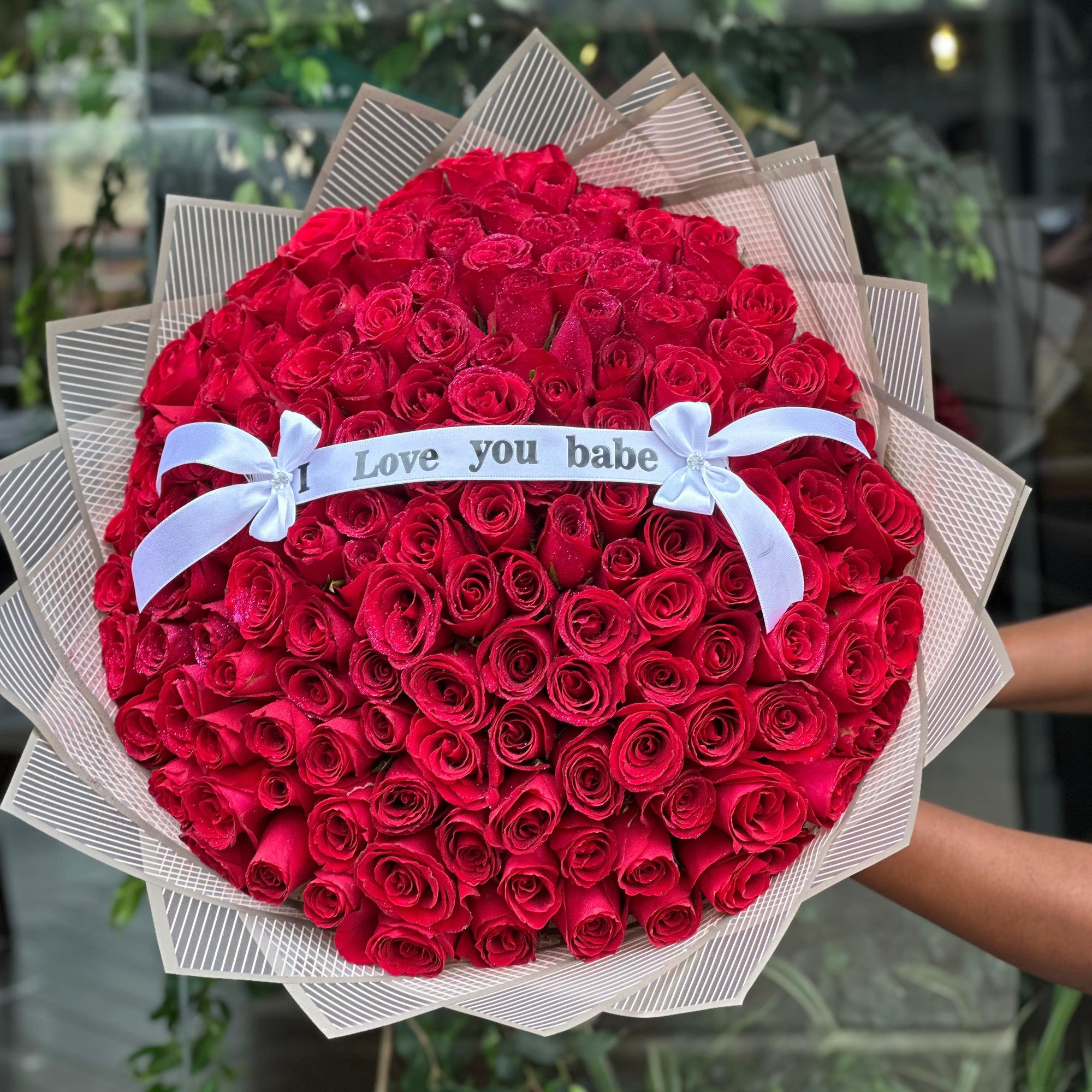 150 Red Radiant Roses