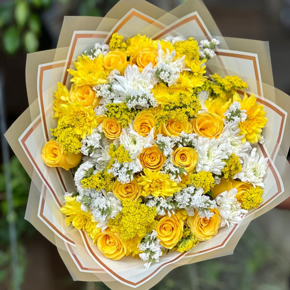 Shinny Way-mixed Yellow and white mums